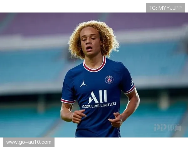 哈维西蒙斯需时间适应英超，天空体育记者呼吁耐心