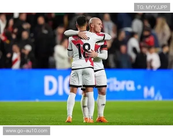 克罗地亚客场上演让二追三,3-2绝杀黑山,弗拉希奇制胜球 克罗地亚客场上演让二追三,3-2绝杀黑山,弗拉希奇制胜球